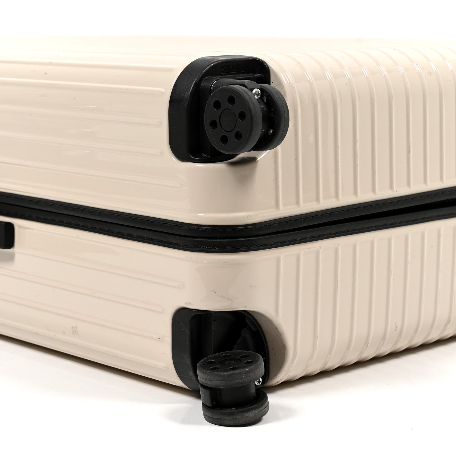 Rimowa Gloss Polycarbonate Essential Lite Check-In L Ivory Beige 8 of 15