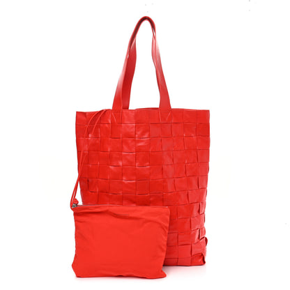 Bottega Veneta Calfskin Maxi Intrecciato Cassette Tote Nail Polish 1 of 11
