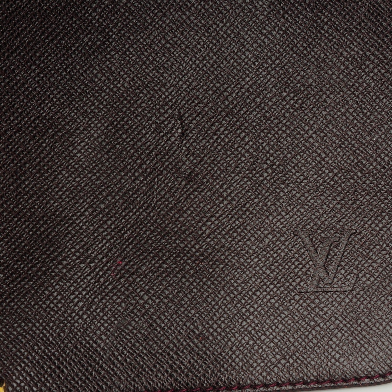 Louis Vuitton Taiga Viktor Messenger Bag Acajou 8 of 8