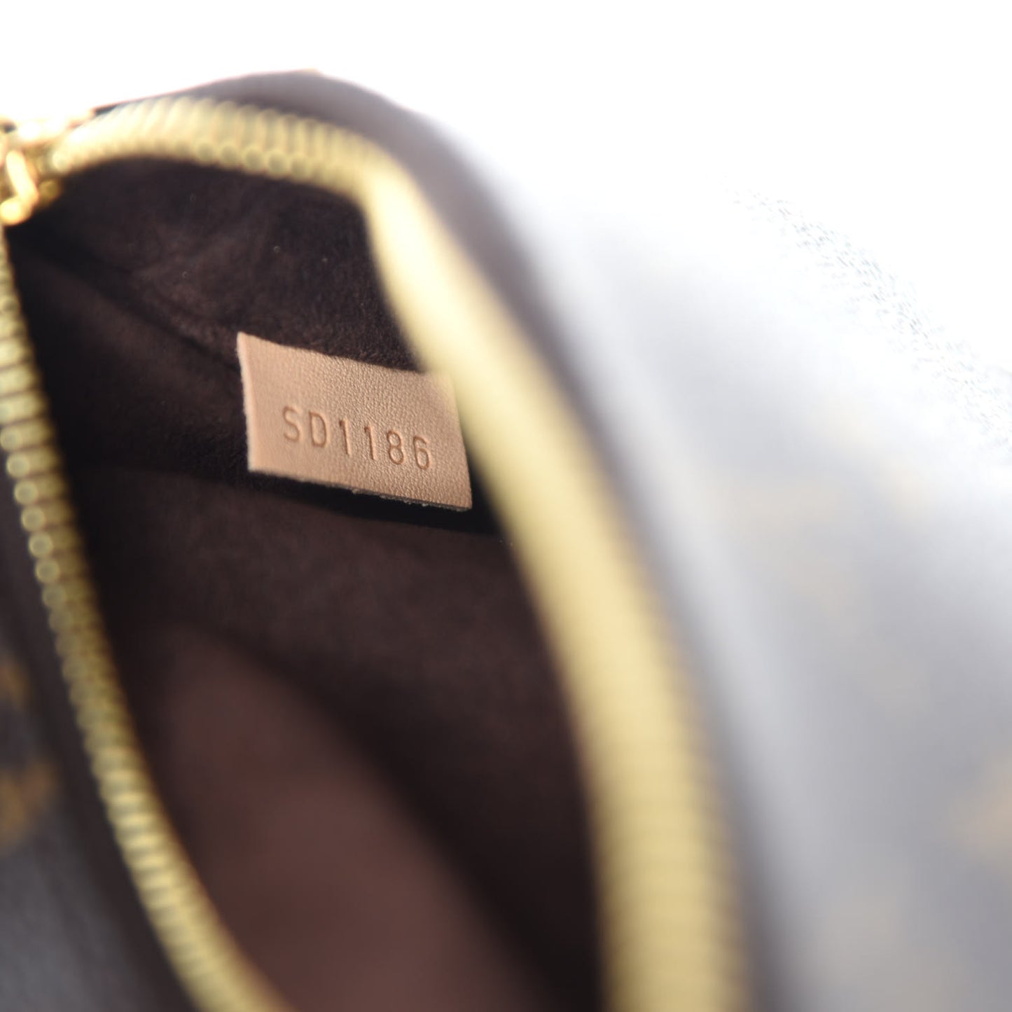 Monogram Pochette Metis