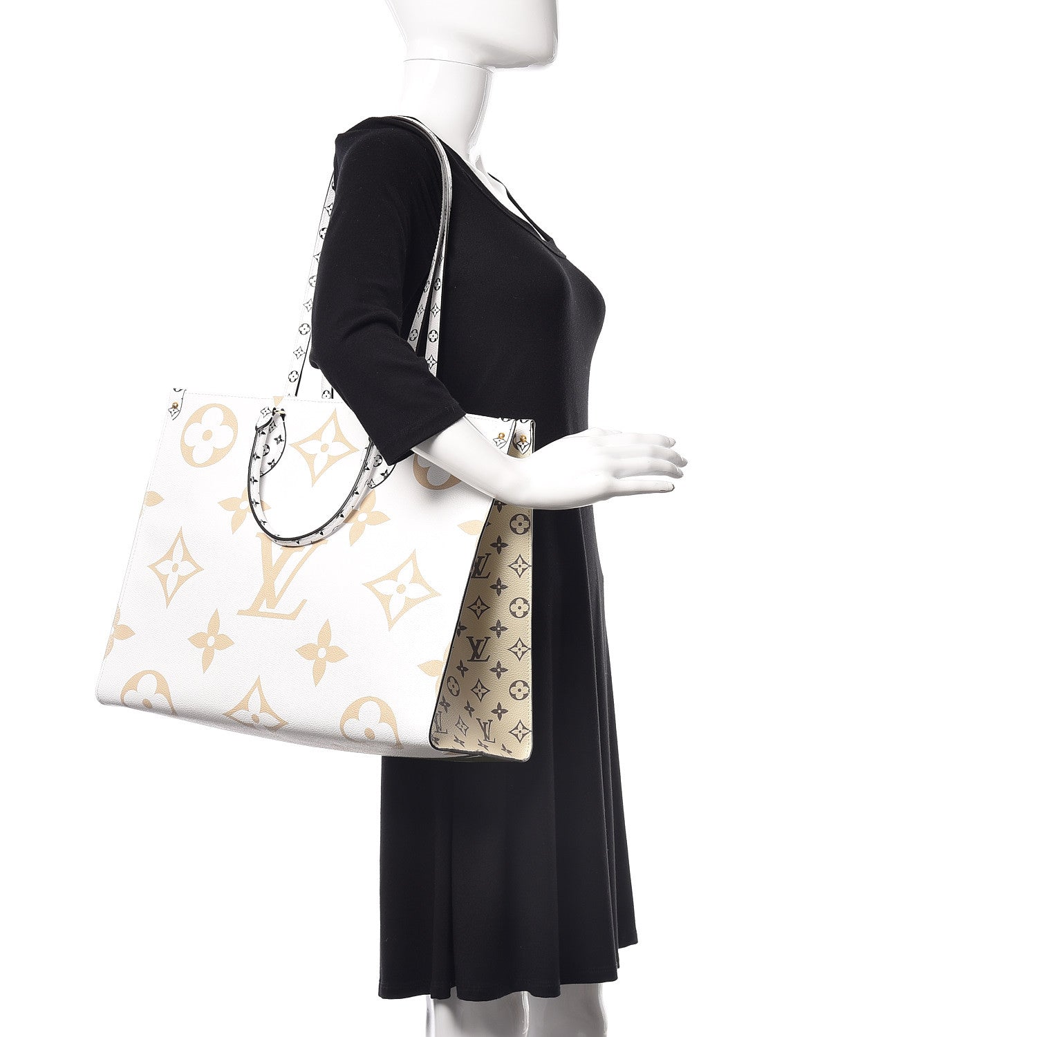 Louis Vuitton Monogram Giant Onthego GM Kaki Beige 2 of 11