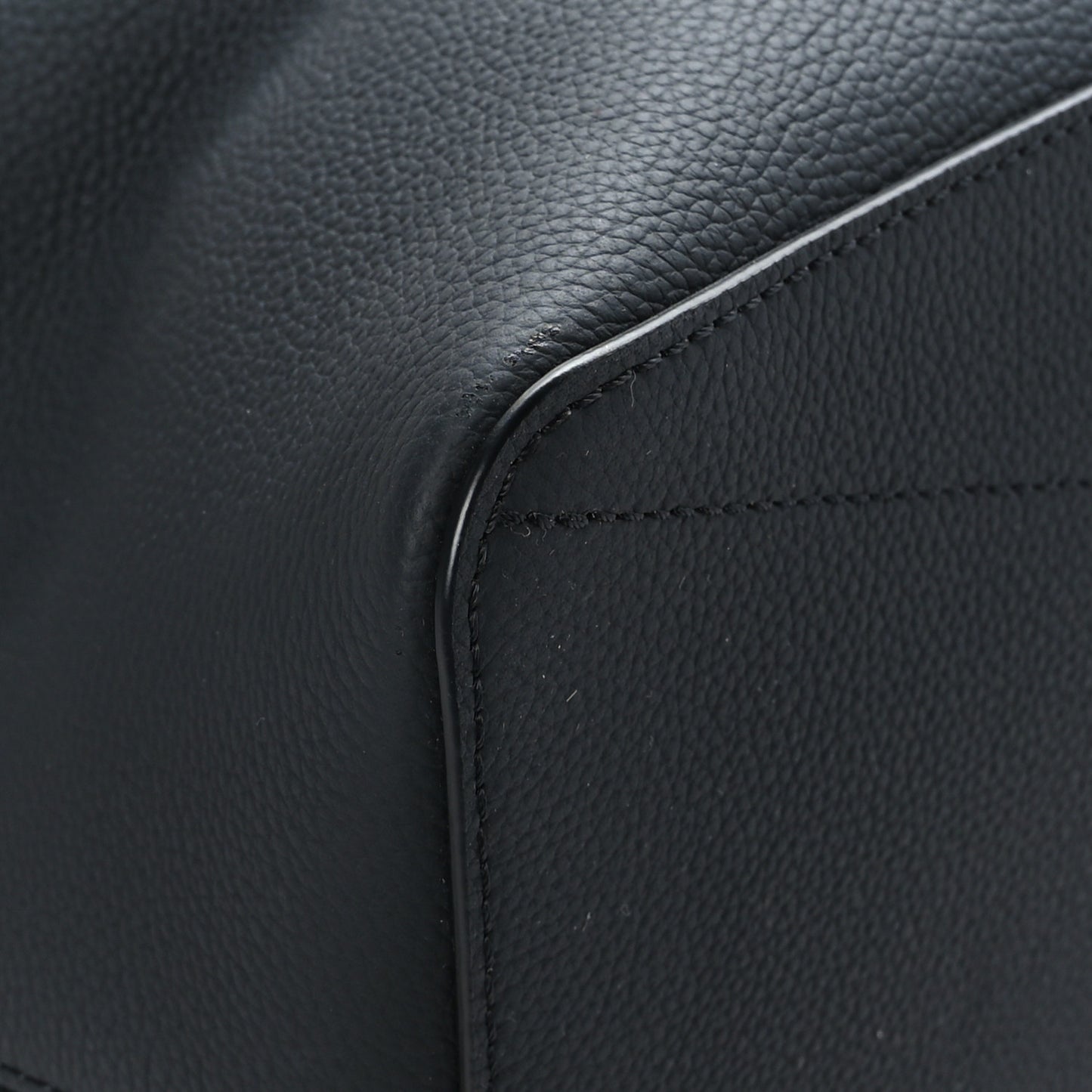 Calfskin Aerogram Lockit Tote Black