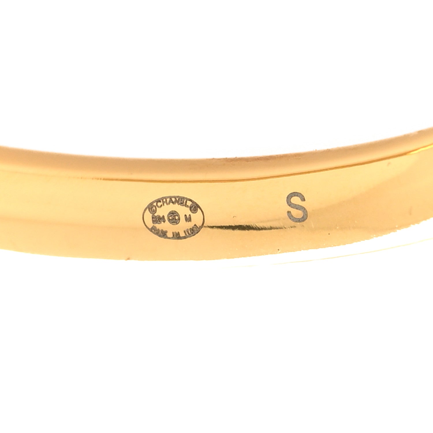 Chanel Enamel CC Bangle S White Gold 4 of 5