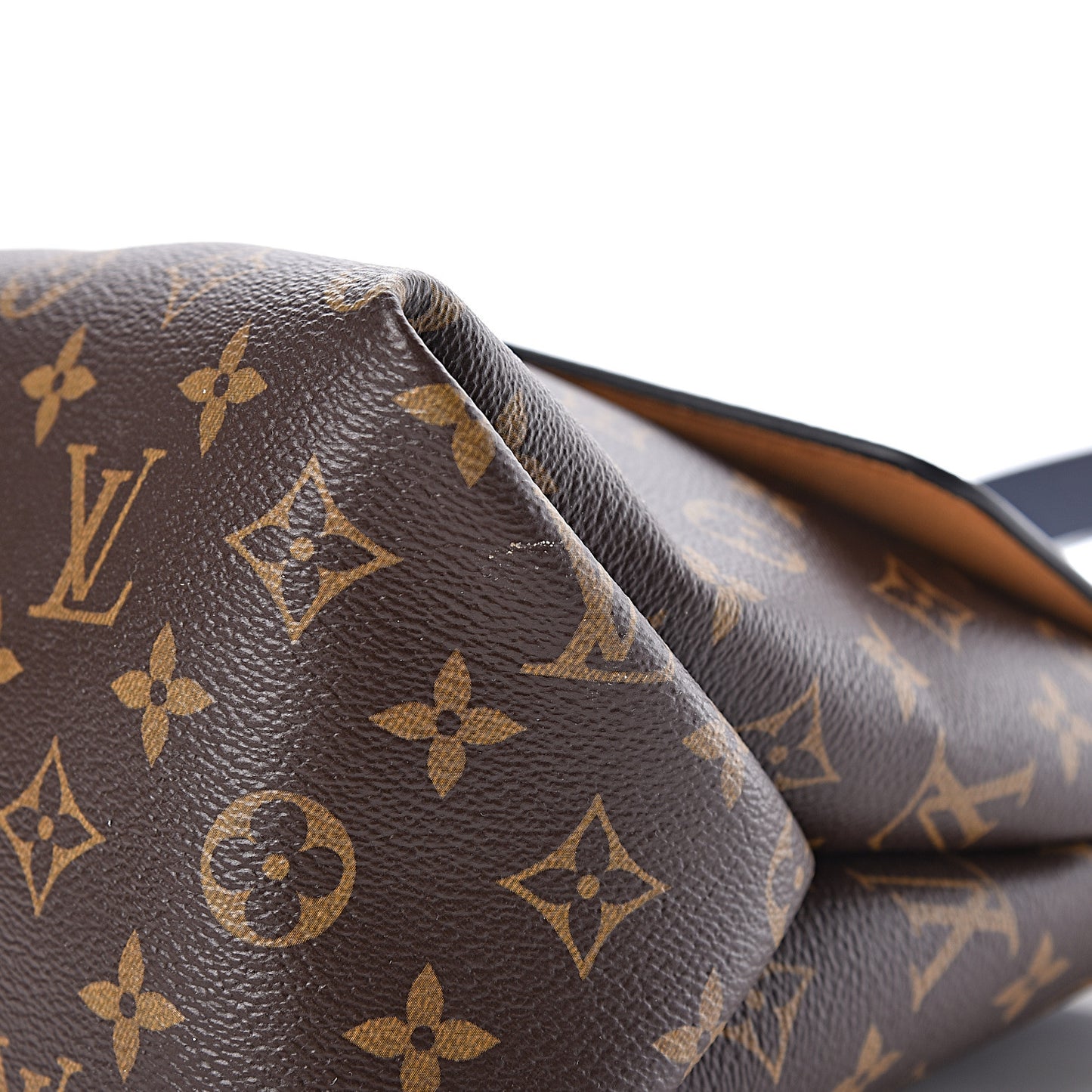 Monogram Beaubourg MM Safran Imperial