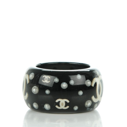 Chanel Resin Pearl CC Ring Black 7 3 of 5