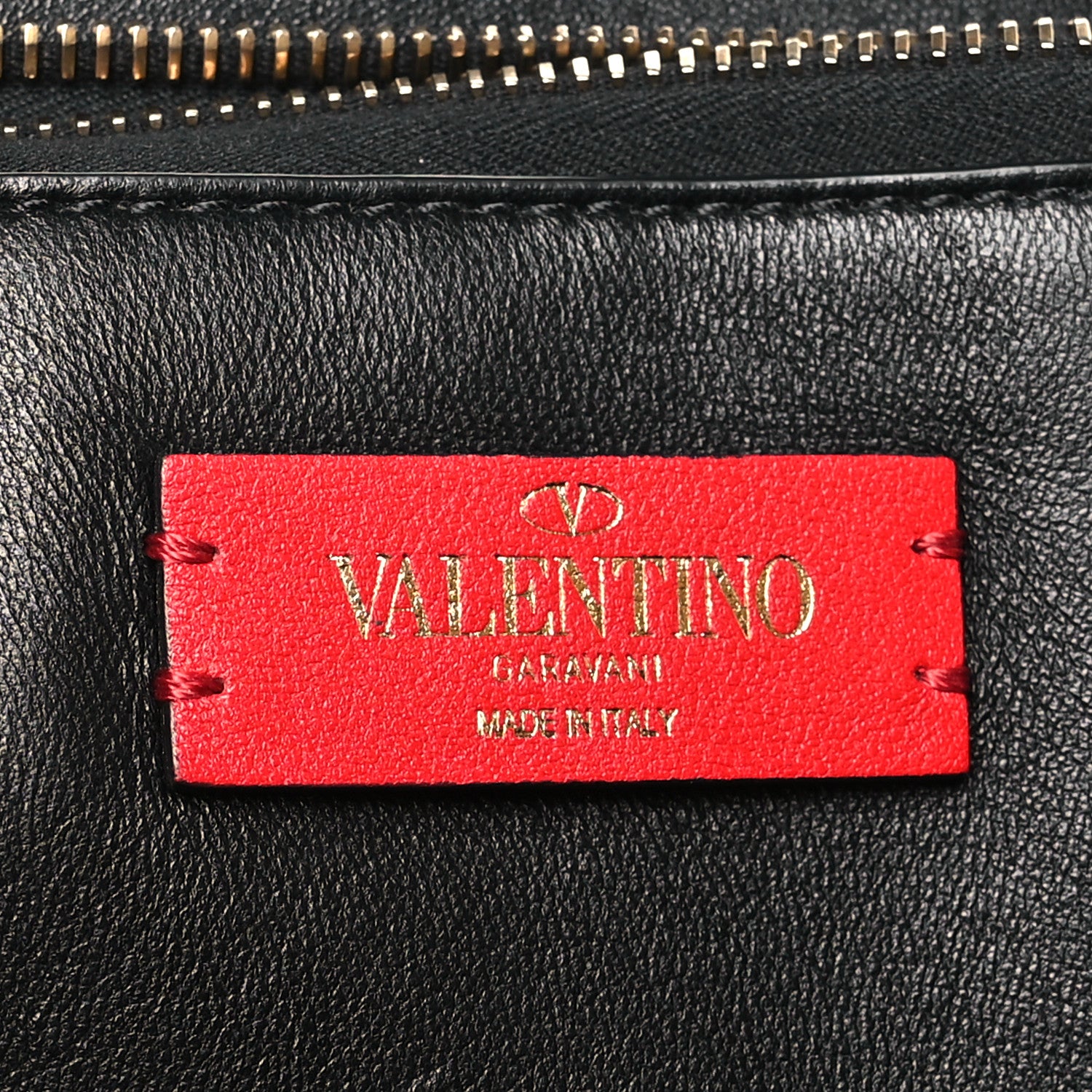 Valentino Garavani Pebbled Calfskin Large VRing Chain Shoulder Bag Black 6 of 9