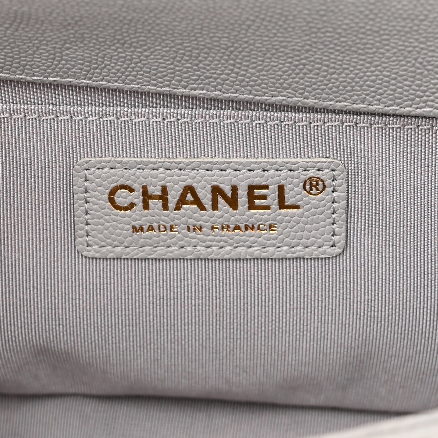 Caviar Quilted Medium Boy Flap Light Grey