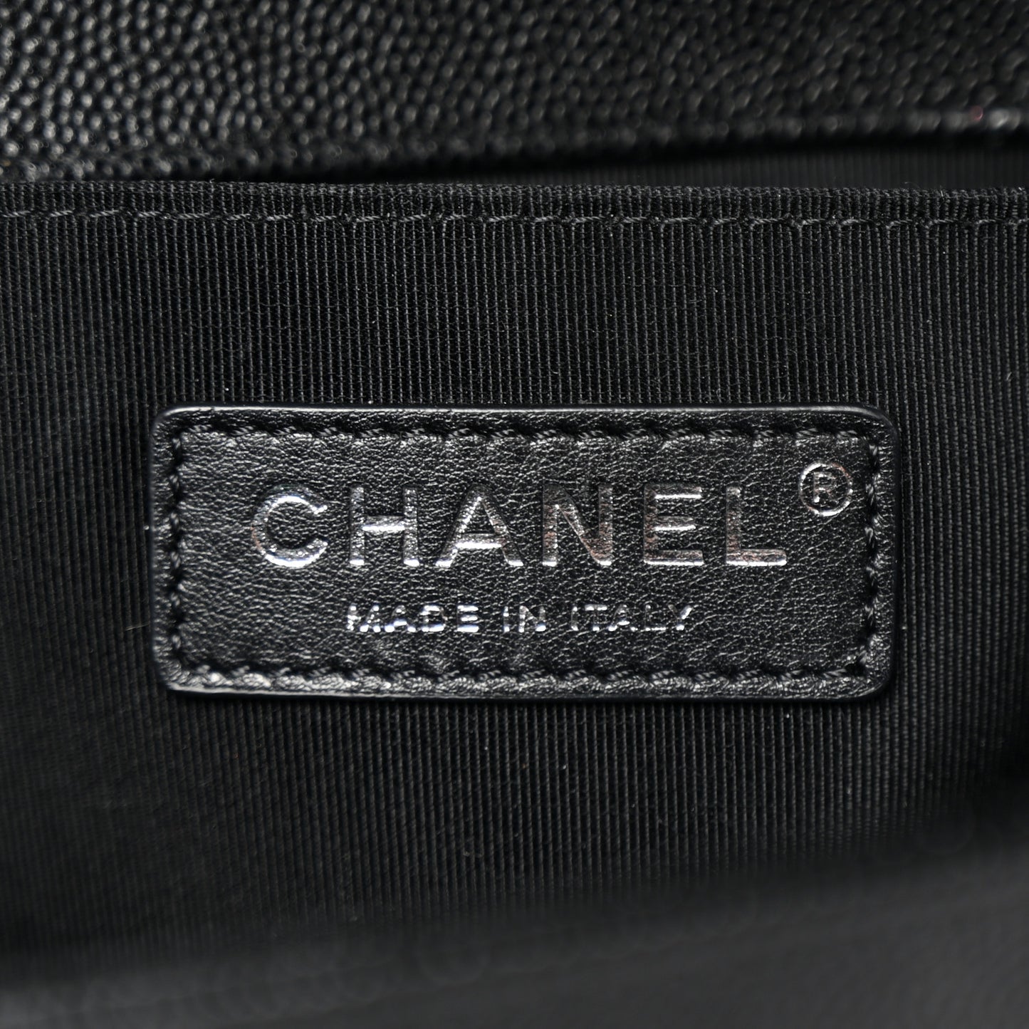 Caviar Quilted Medium Boy Flap Black
