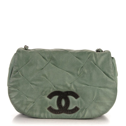 Chanel Iridescent Calfskin Glint Flap Green 1 of 8