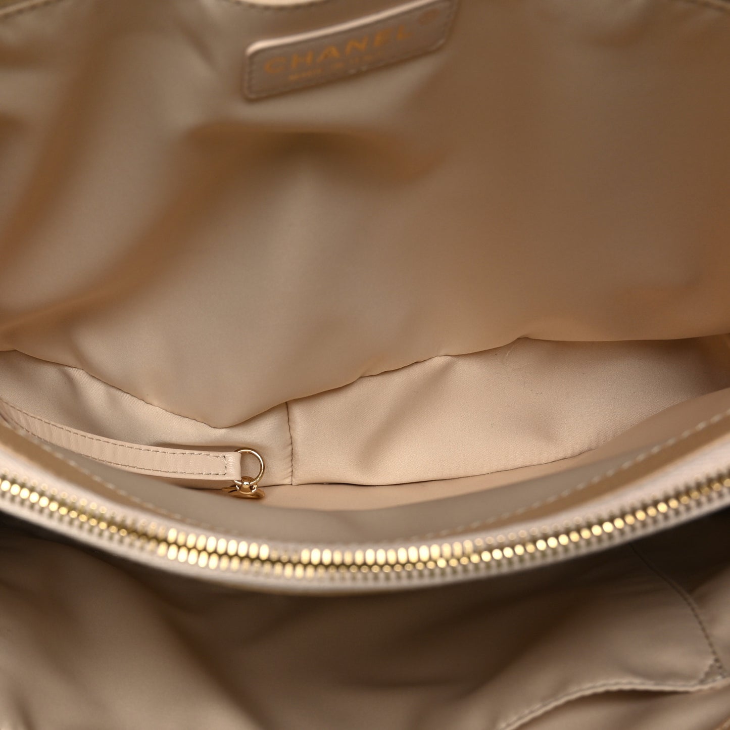 Caviar Quilted Grand Shopping Tote GST Beige Clair