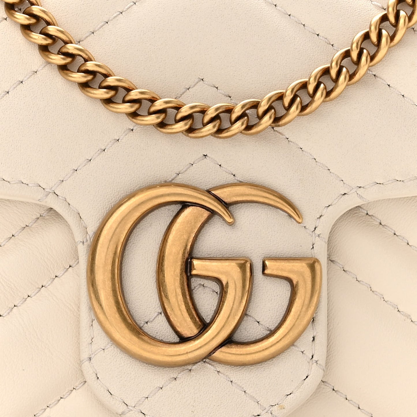 Calfskin Matelasse Super Mini GG Marmont Shoulder Bag White