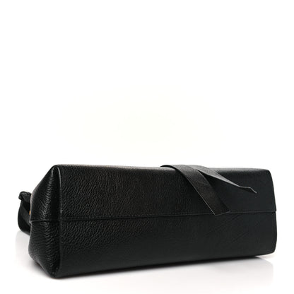 Valentino Garavani Pebbled Calfskin Large VRing Chain Shoulder Bag Black 4 of 9