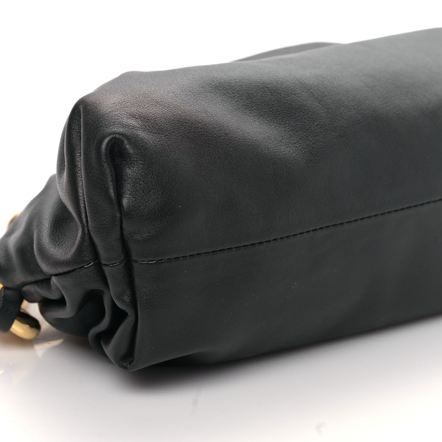 Calfskin The Pouch Chain Black