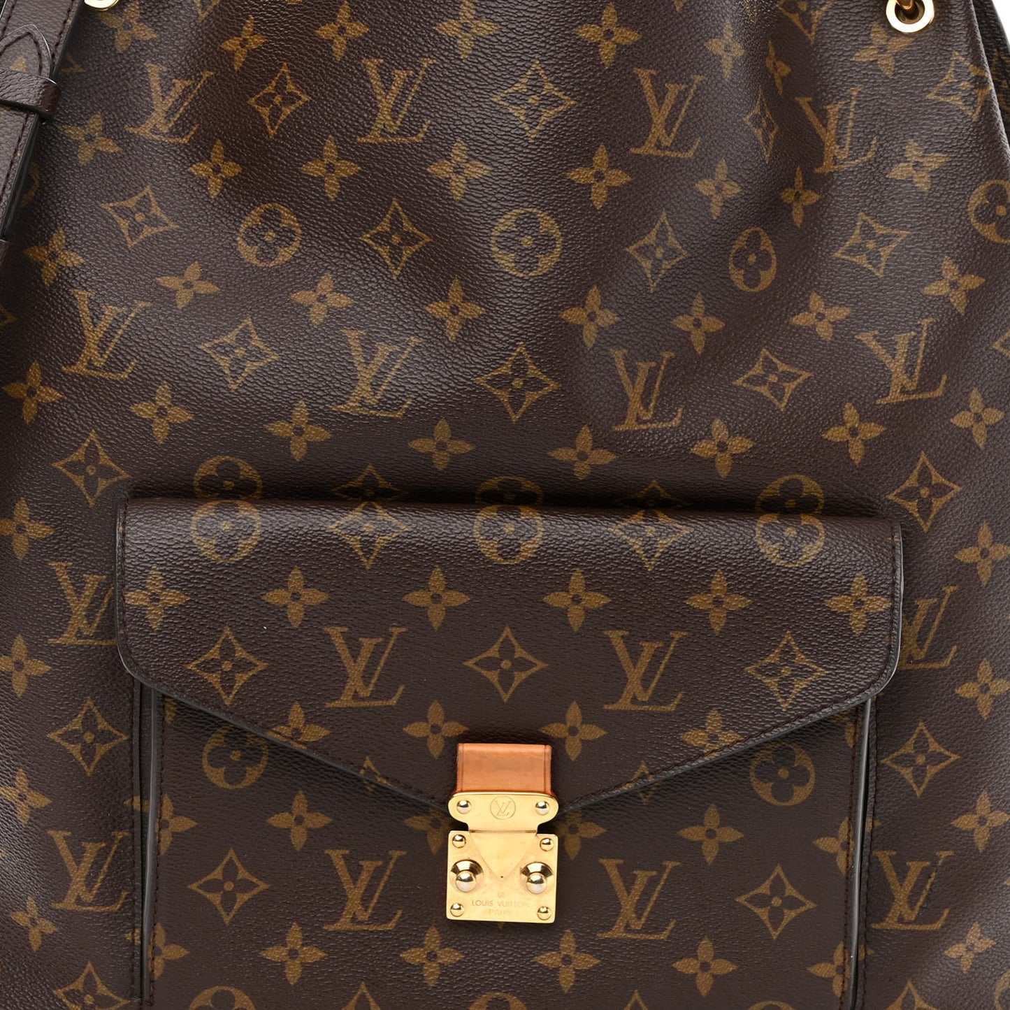 Monogram Metis