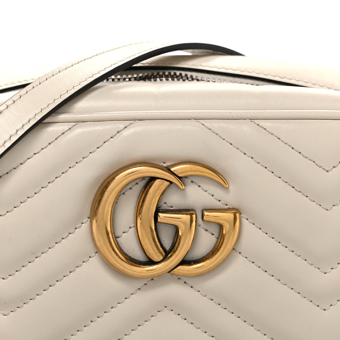 Calfskin Matelasse Small GG Marmont Chain Shoulder Bag White