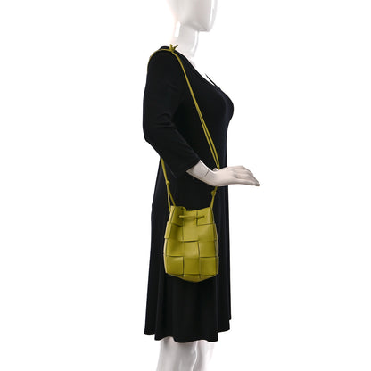 Bottega Veneta Nappa Maxi Intrecciato Cassette Bucket Bag Kiwi 2 of 8