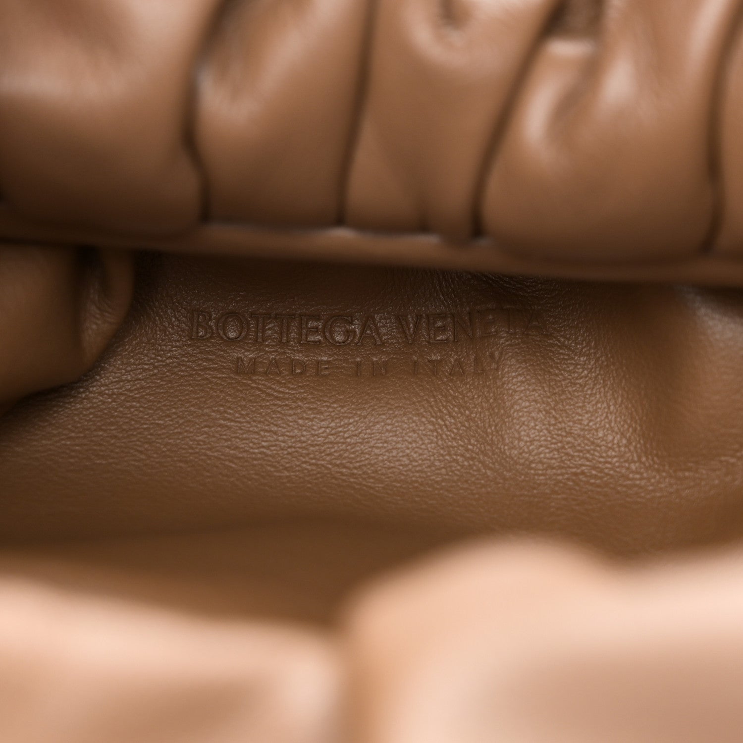 Bottega Veneta Smooth Butter Calfskin Small The Shoulder Pouch Cammello 6 of 9