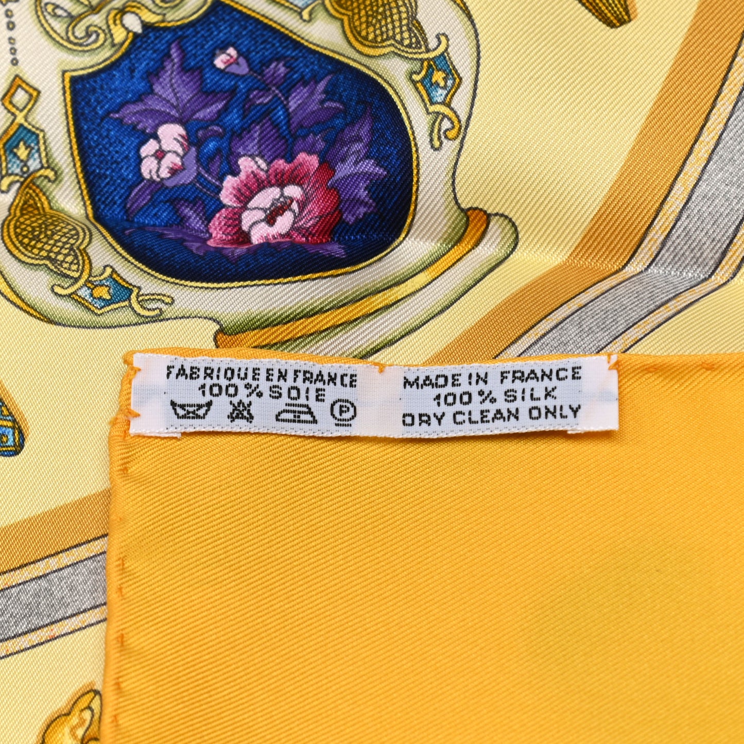Silk Qu Importe Le Flacon Scarf 90
