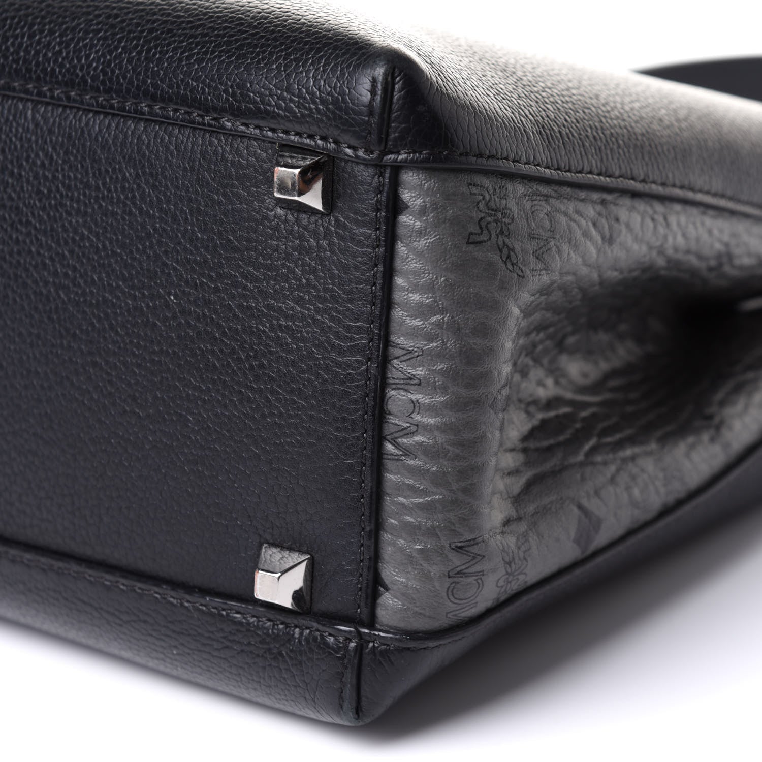 MCM Grained Calfskin Visetos Medium Sarah Hobo Black 6 of 15