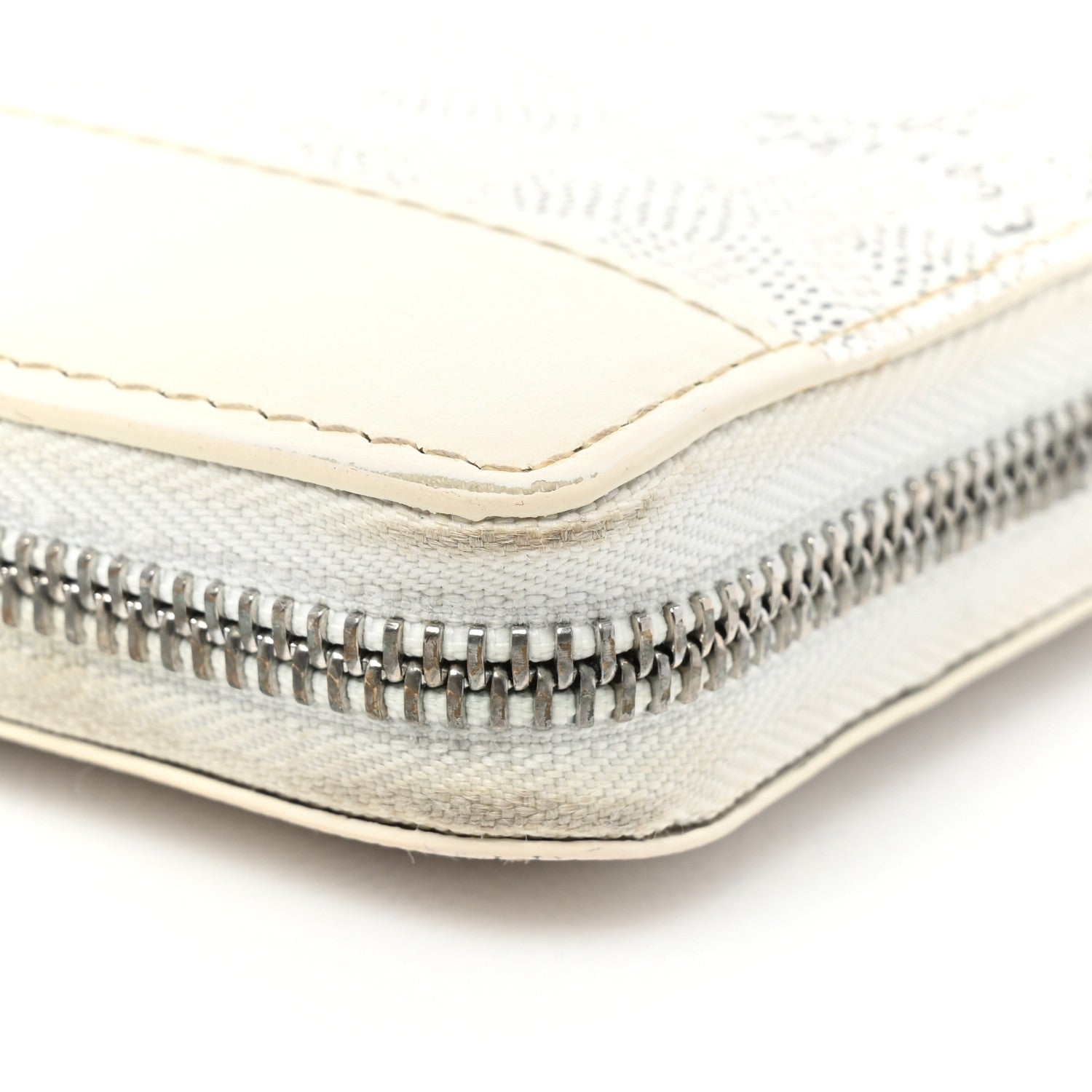 Goyard Goyardine Matignon Zip Around GM Wallet White 23 of 29