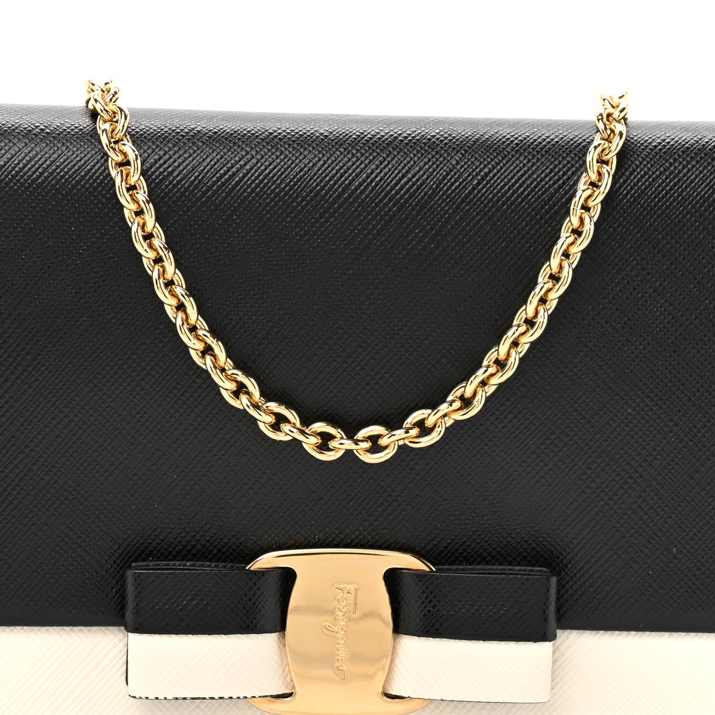 Hammered Calfskin Vara Bow Chain Wallet Black White