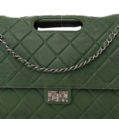 Chanel Washed Lambskin Quilted Maxi Take Away Flap Green 8 of 11