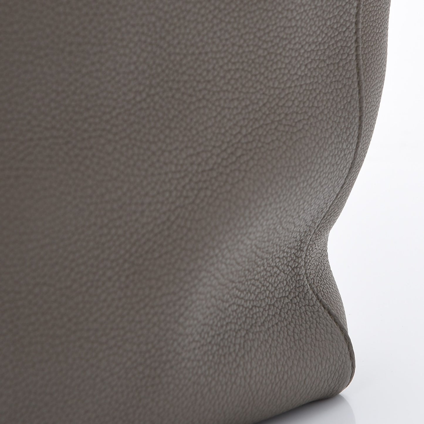Soft Grained Calfskin Medium Cabas Phantom Taupe