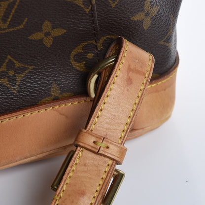 Louis Vuitton Monogram Montsouris MM Backpack 10 of 17
