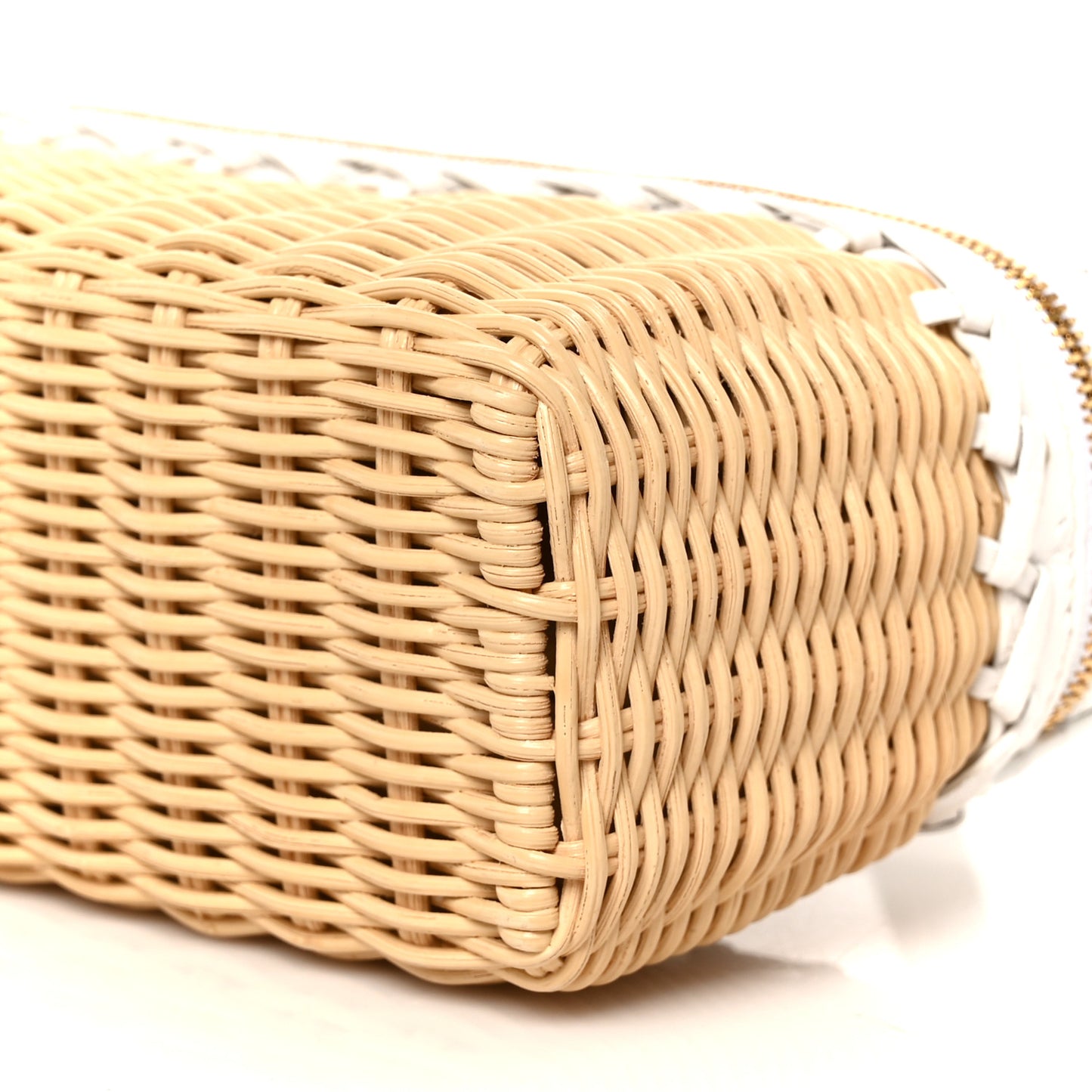 Wicker Ostrich East West L19 Extra Pocket Pouch Malt White