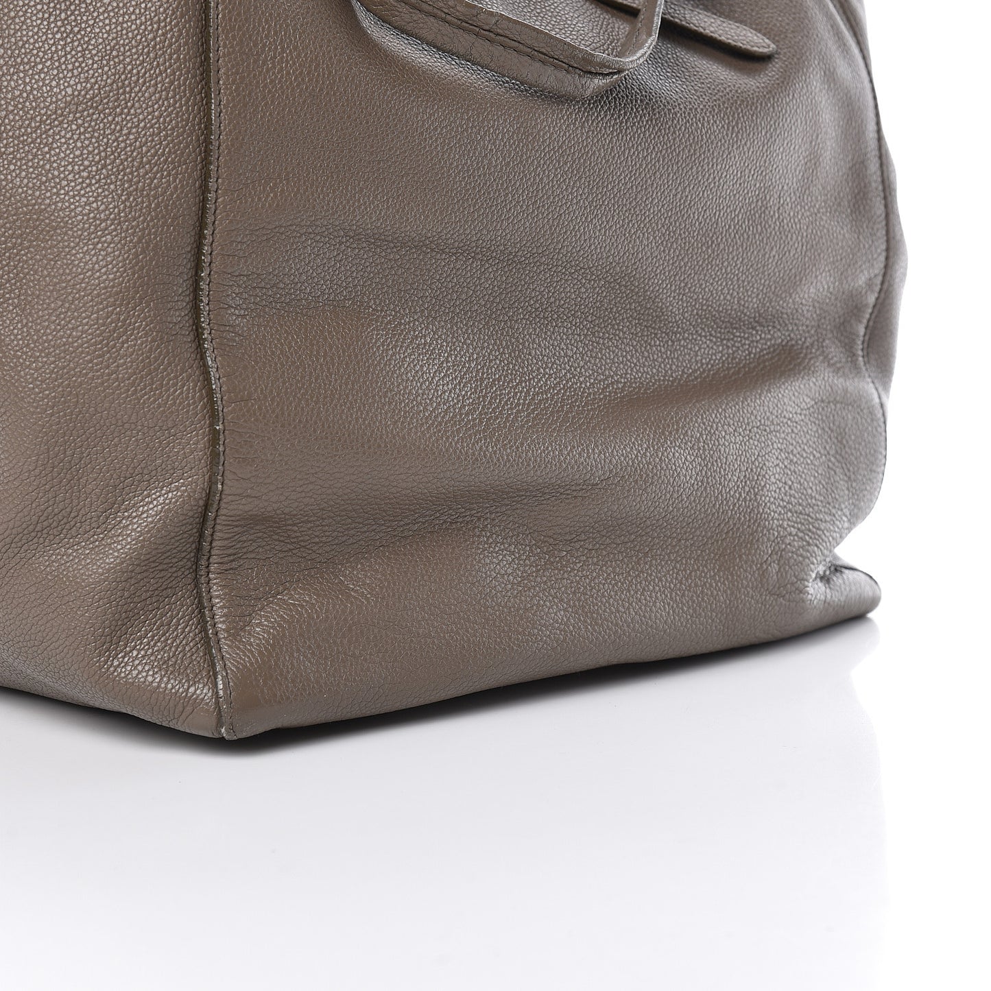 Soft Grained Calfskin Medium Belt Cabas Phantom Taupe