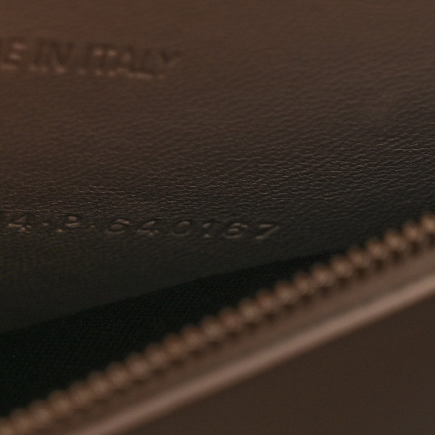 Shiny Calfskin Monochrome Crocodile Embossed Small Hourglass Top Handle Bag Nacre