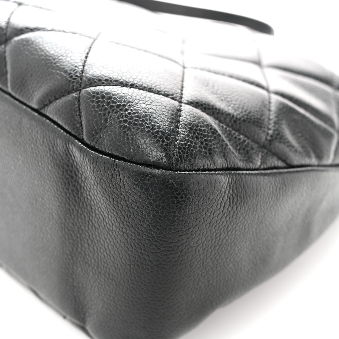 Caviar Quilted CC Timeless Soft Tote Black