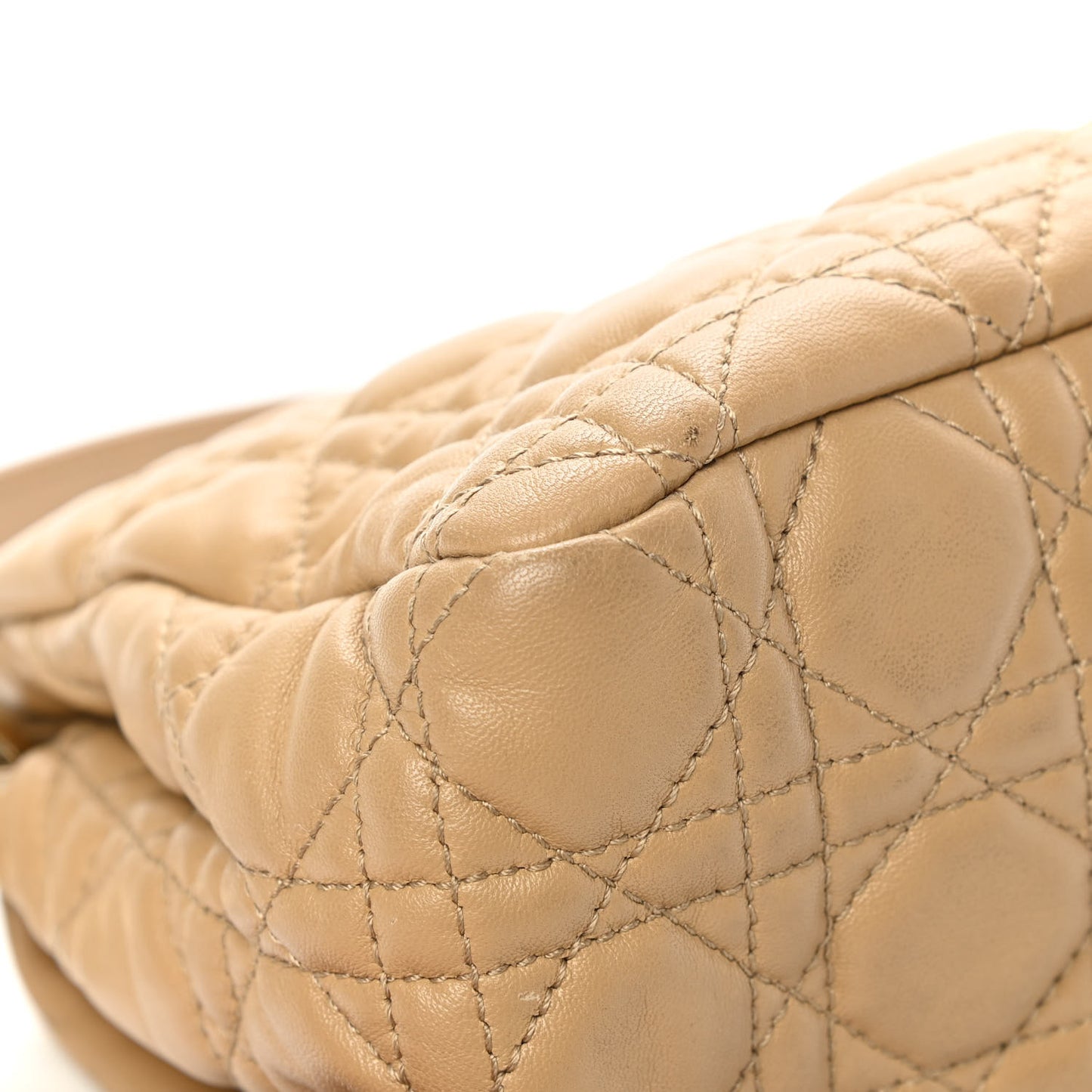 Lambskin Cannage New Lock Flap Beige