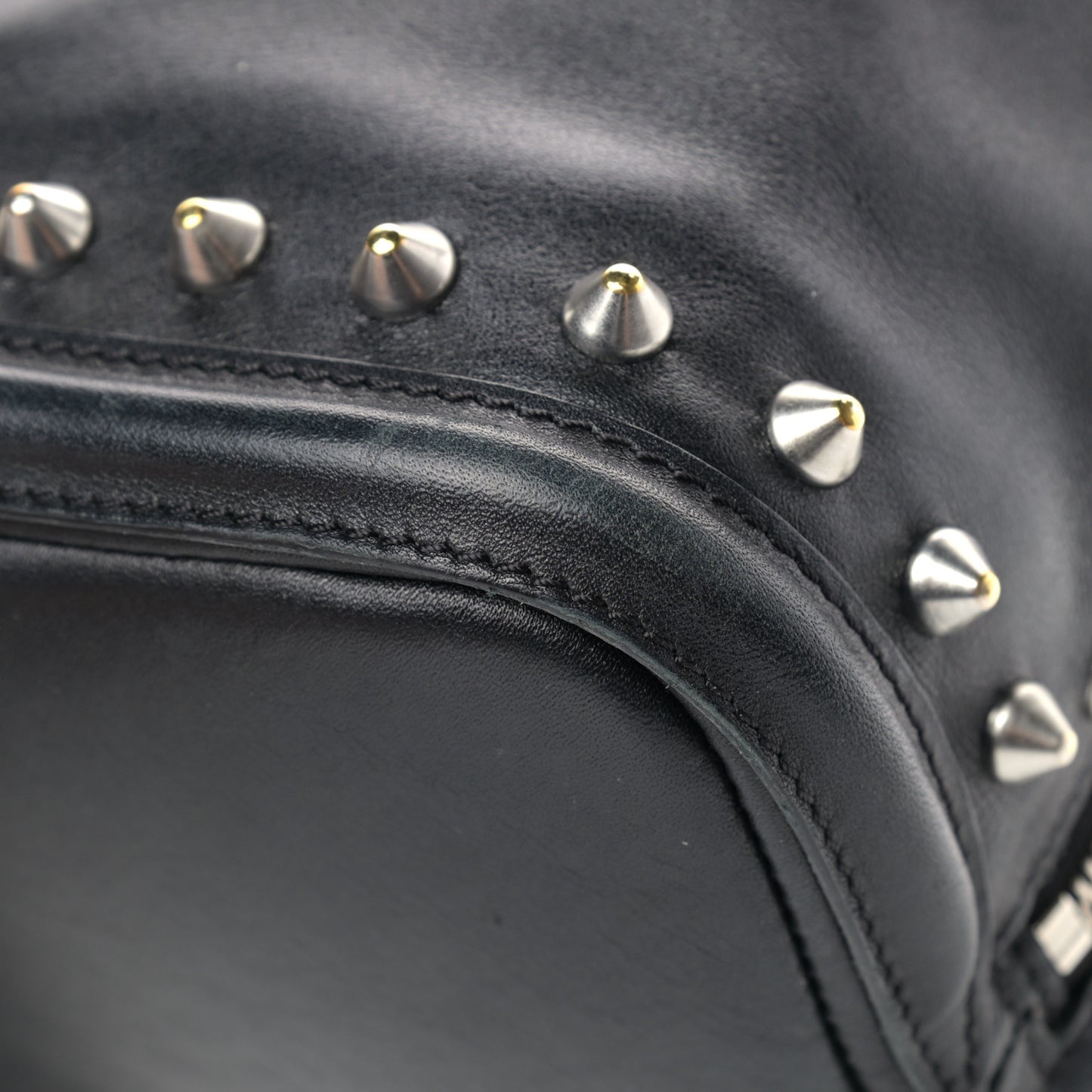 Pebbled Calfskin Skull Studded Padlock Tote Black