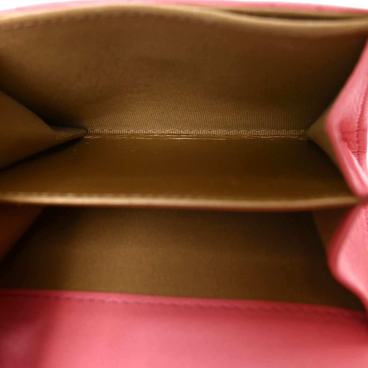 Lambskin Quilted Pearl Crush Card Holder With Chain Pink