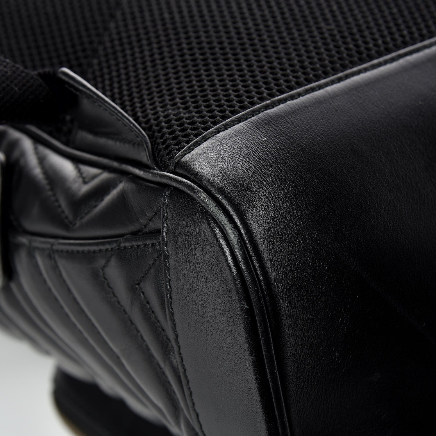 Gucci Calfskin Matelasse GG Marmont Day Backpack Black 17 of 17