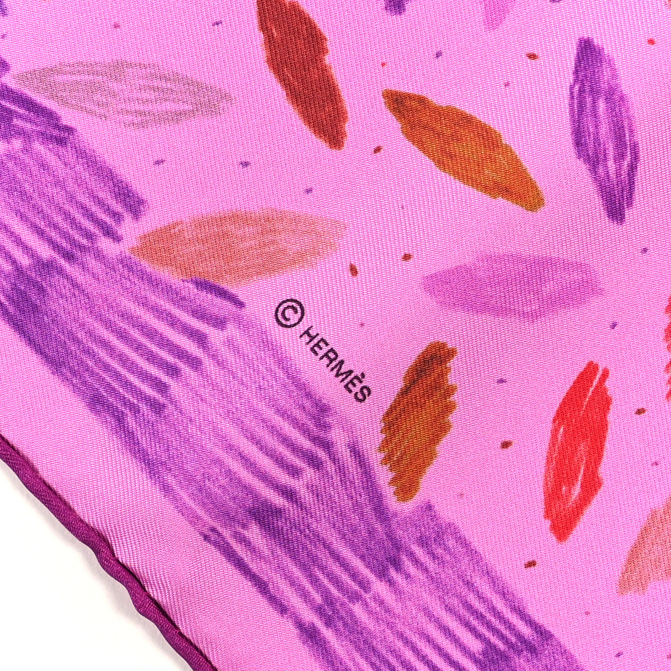 Silk Chacun Fait Son Nid Scarf 90 Cyclamen Violet Rouge