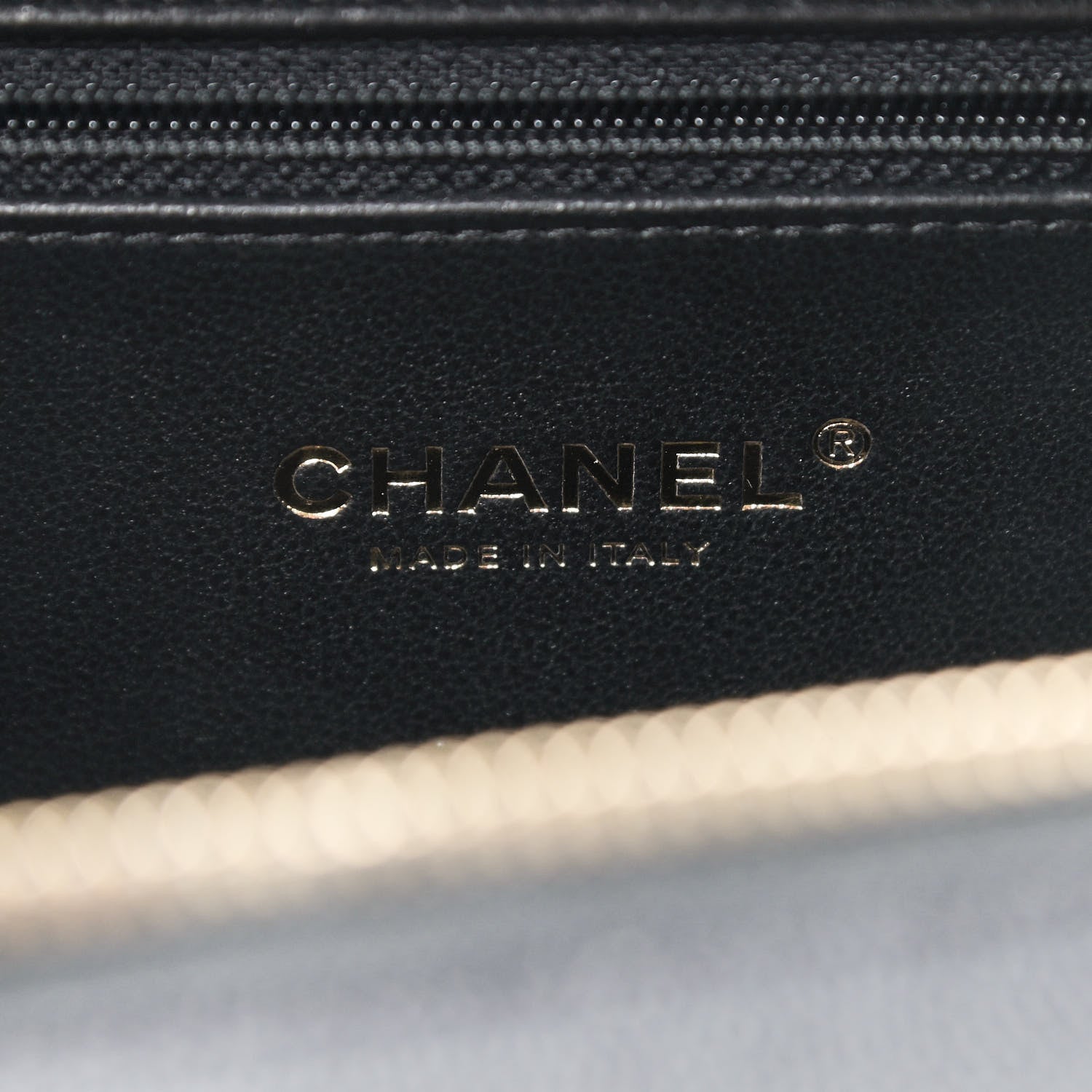 Chanel Caviar Quilted Medium CC Filigree Vanity Case Black 8 of 9