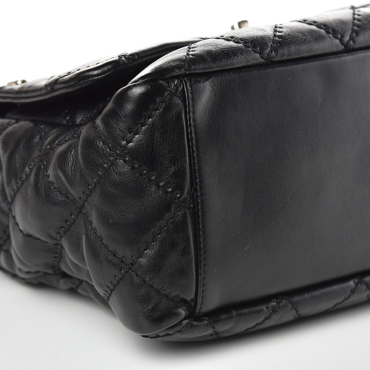 Calfskin Quilted Retro Chain Camera Case Black