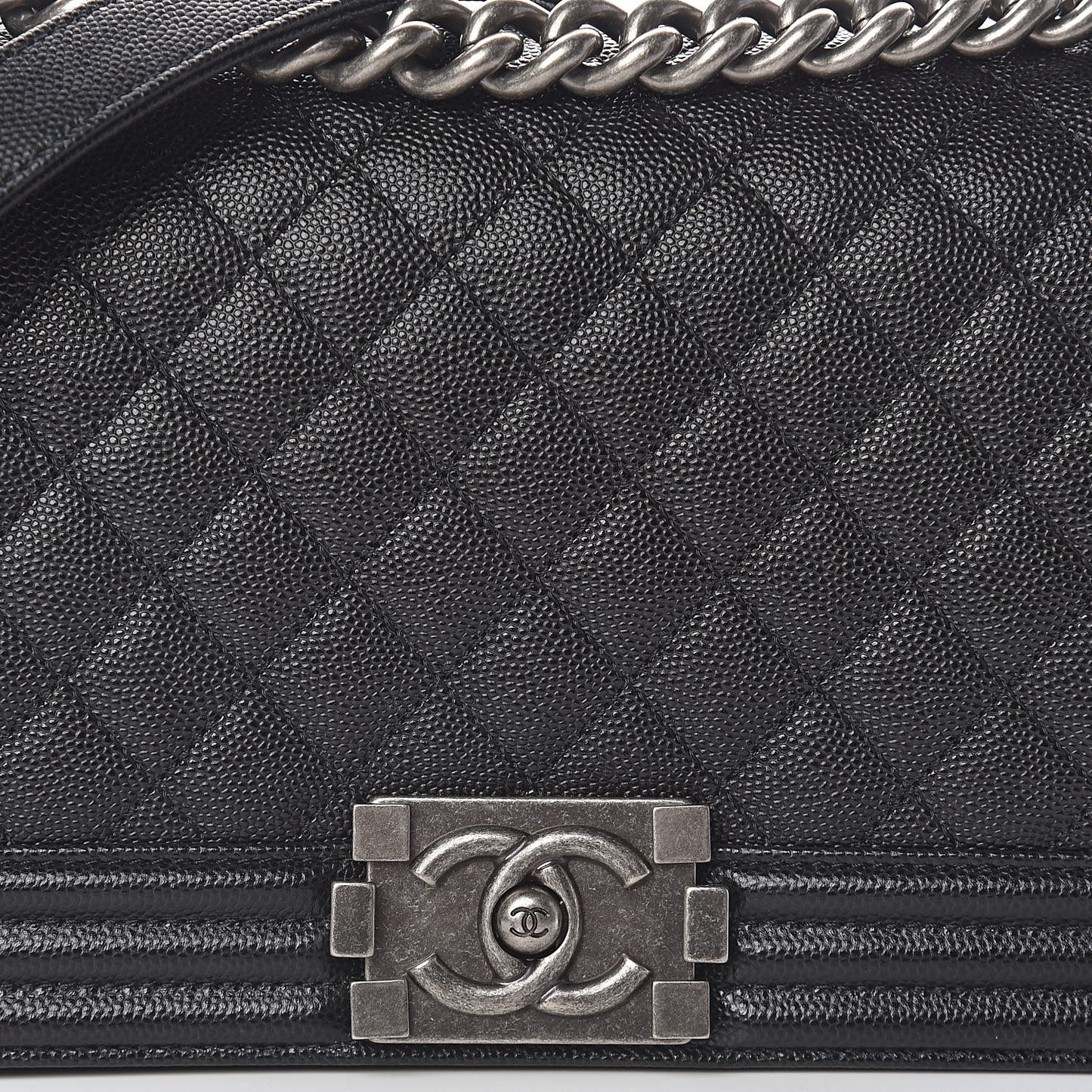 Caviar Quilted Medium Boy Flap Black