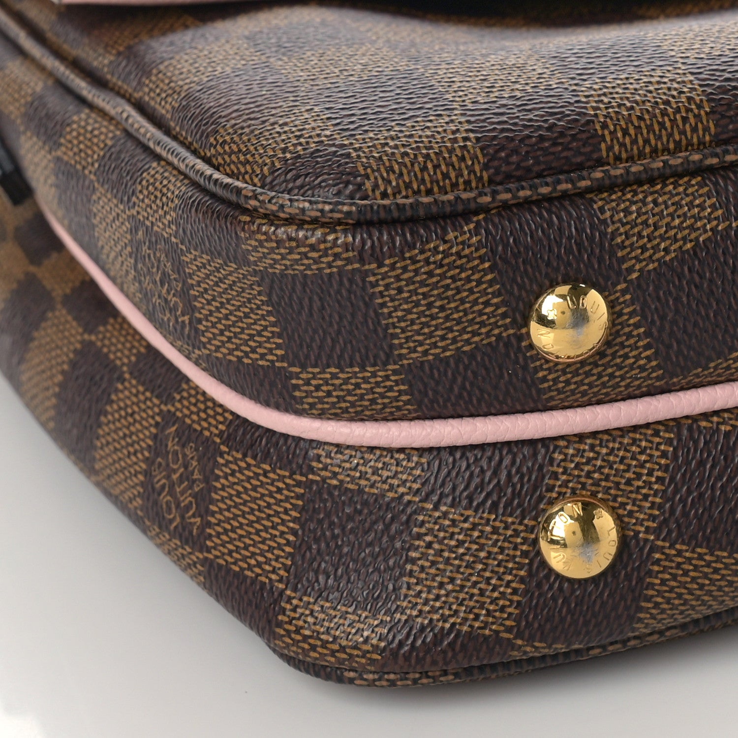 Louis Vuitton Damier Ebene Clapton Magnolia 7 of 8