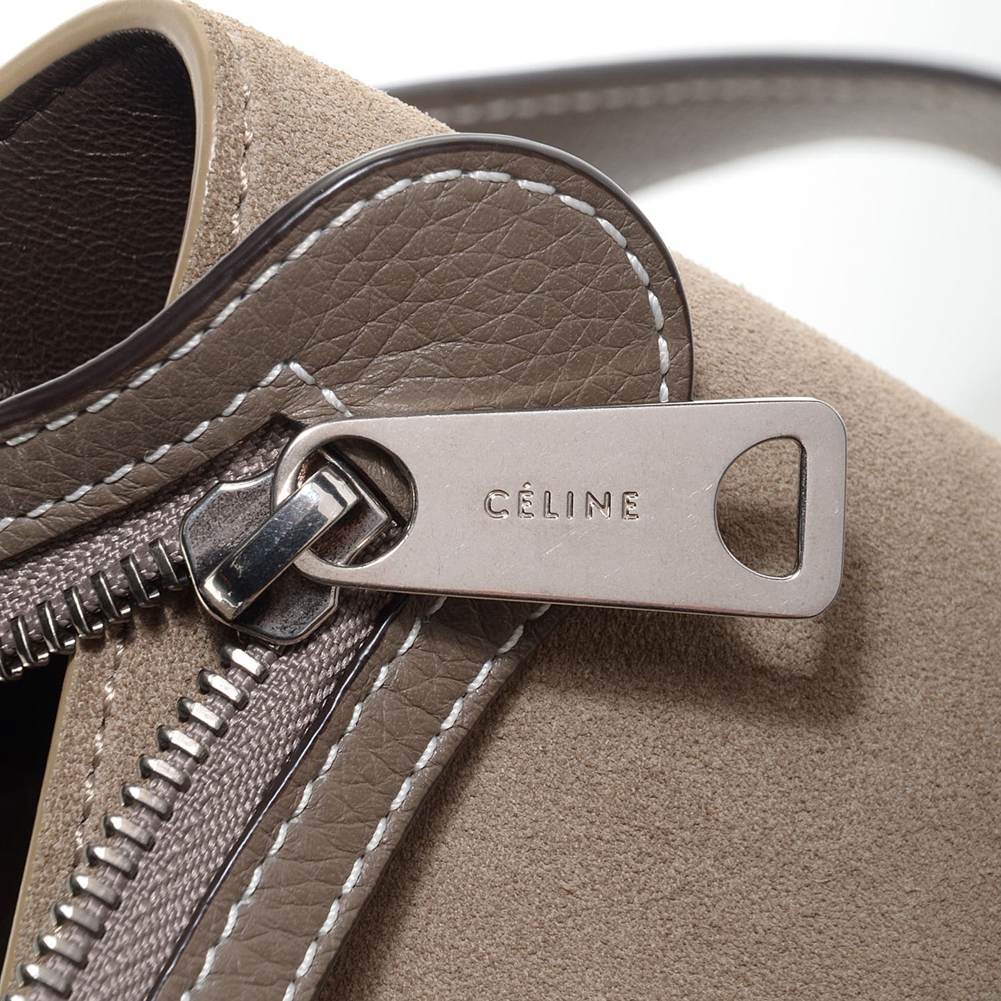 Drummed Calfskin Suede Medium Trapeze Souris