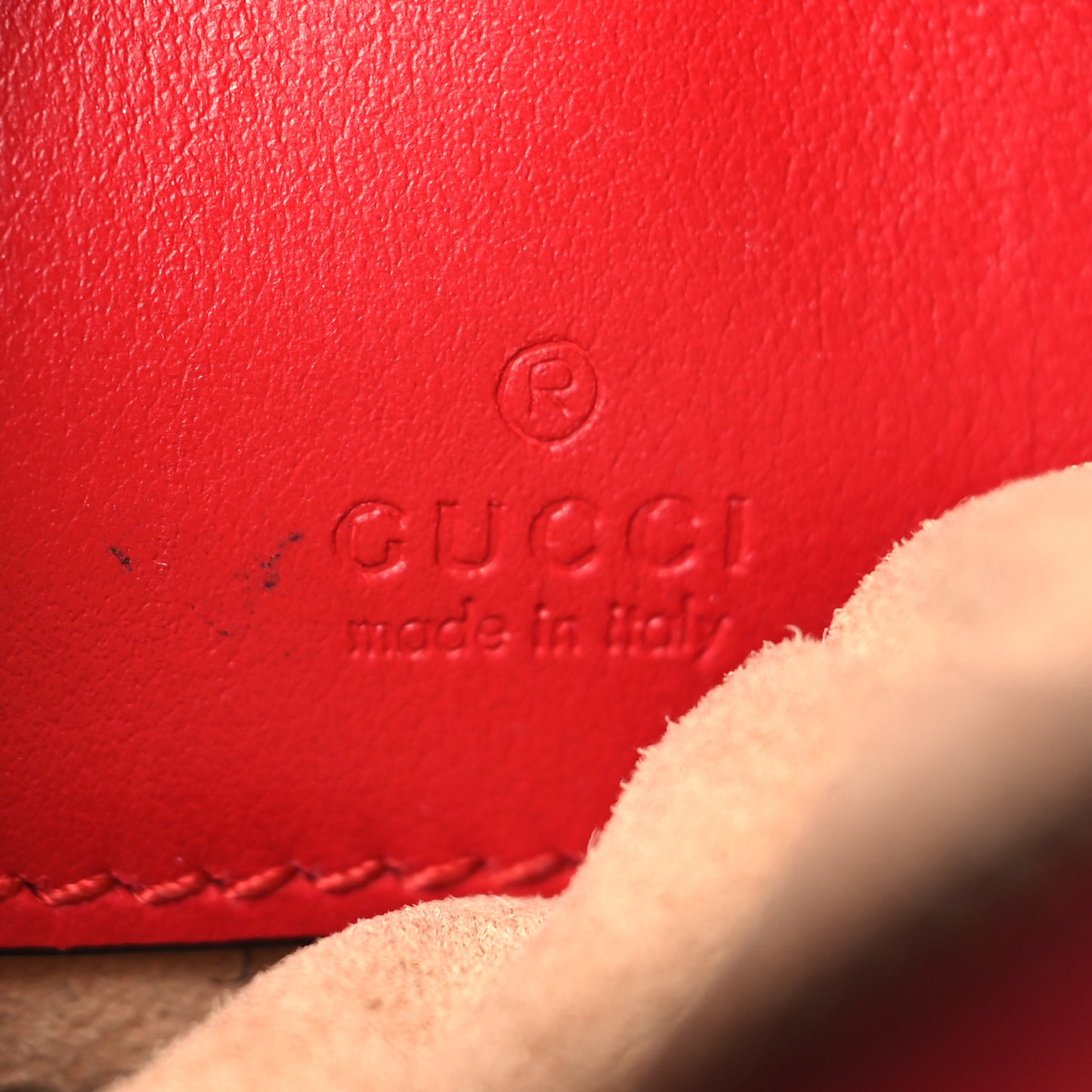 Calfskin Matelasse Mini GG Marmont Crossbody Bag Hibiscus Red