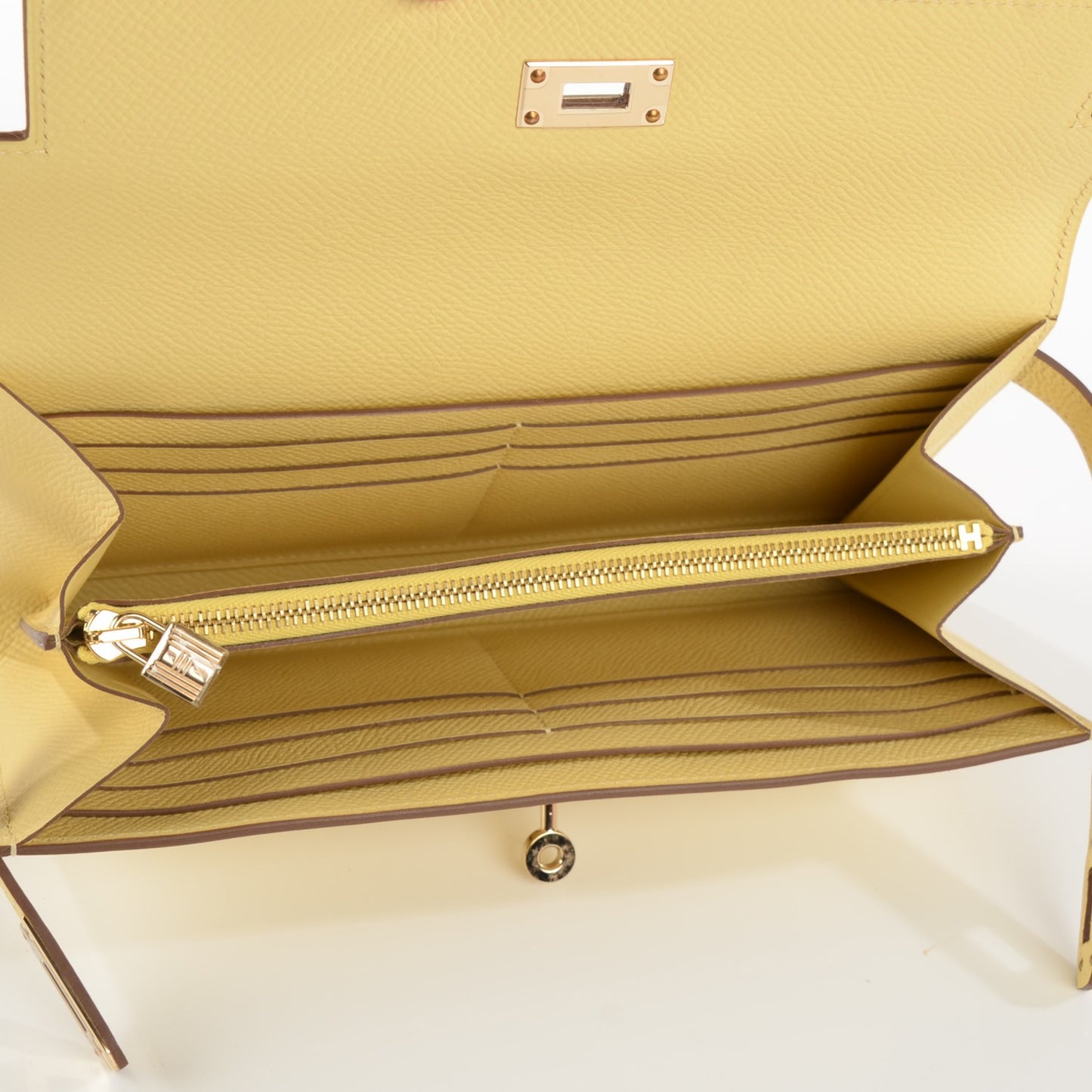 Epsom Kelly Longue Wallet Soufre