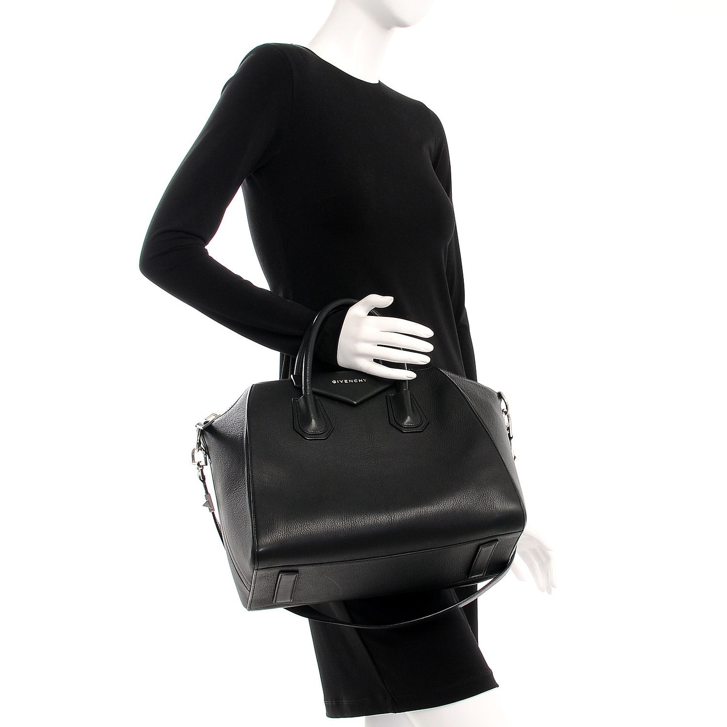 Sugar Goatskin Medium Antigona Black