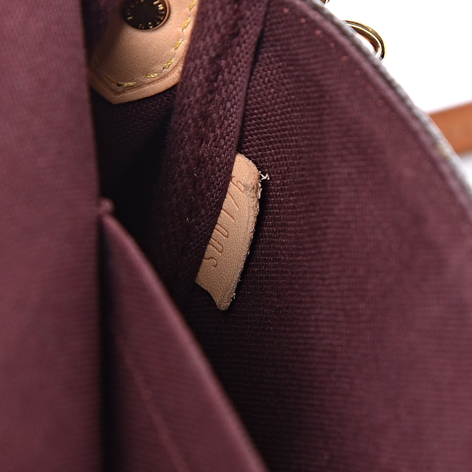 Louis Vuitton Monogram Favorite PM 9 of 14