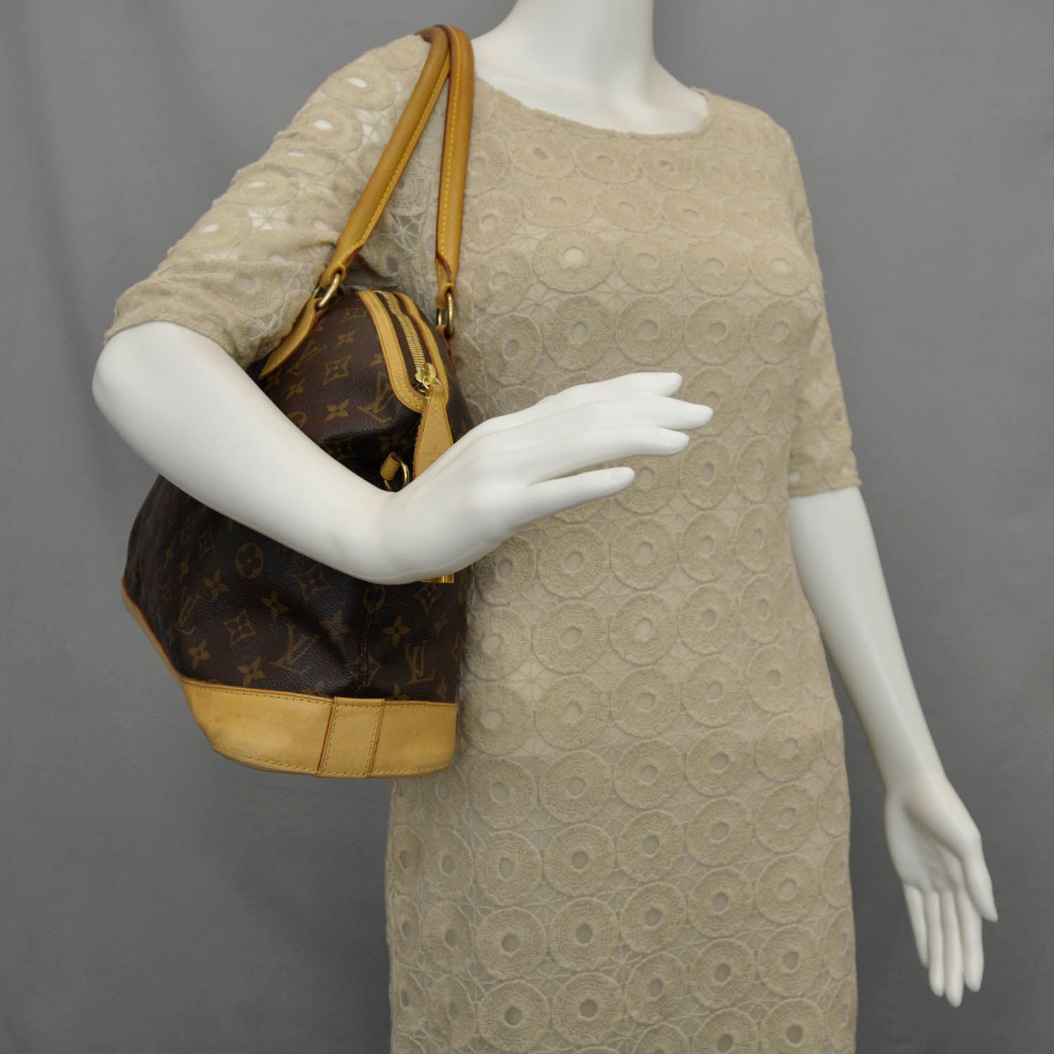 Louis Vuitton Monogram Lockit Horizontal 2 of 9