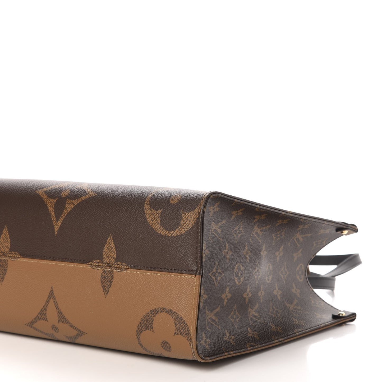 Reverse Monogram Giant Onthego MM