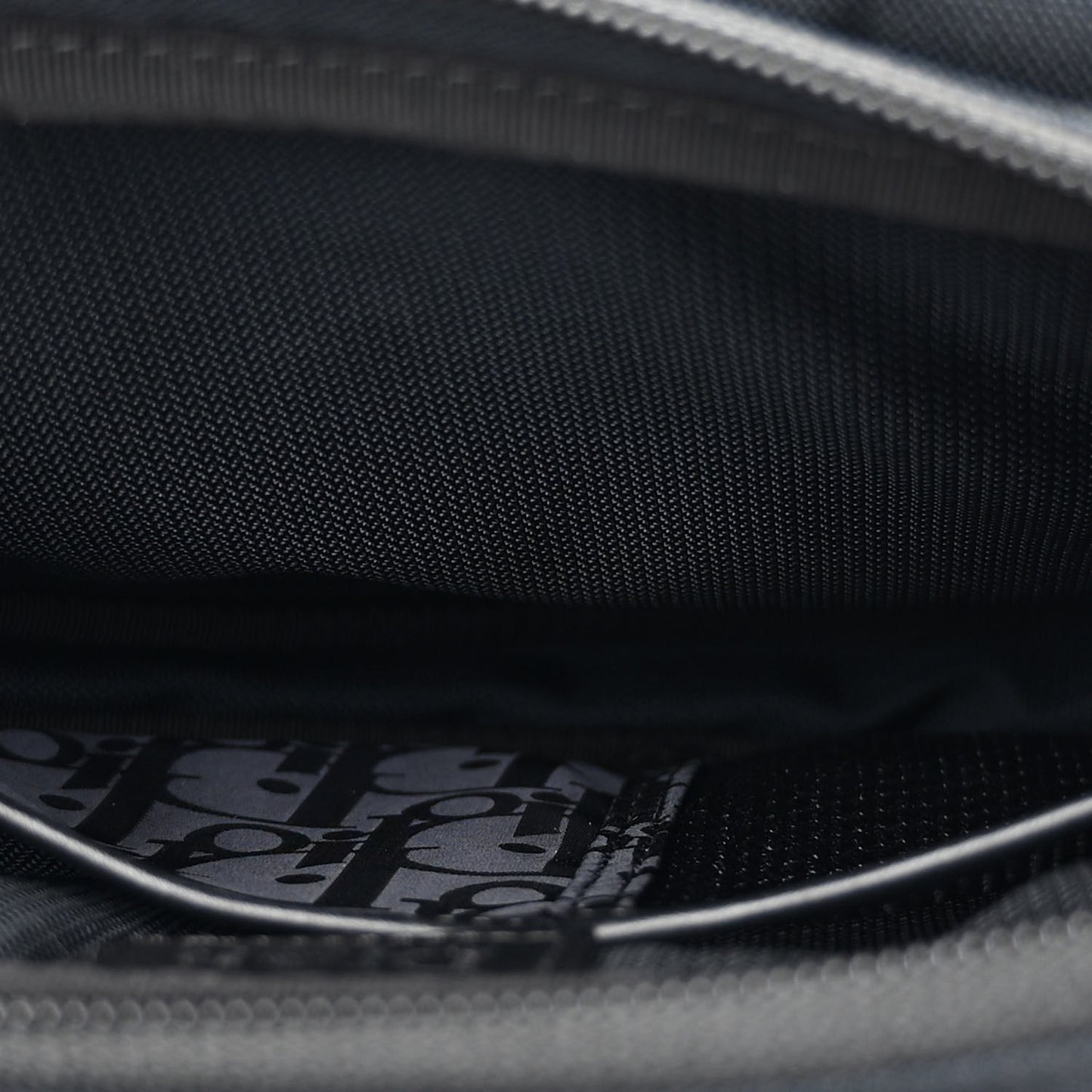 X MYSTERY RANCH Cordura Nylon Calfskin Saddle Messenger Bag Black