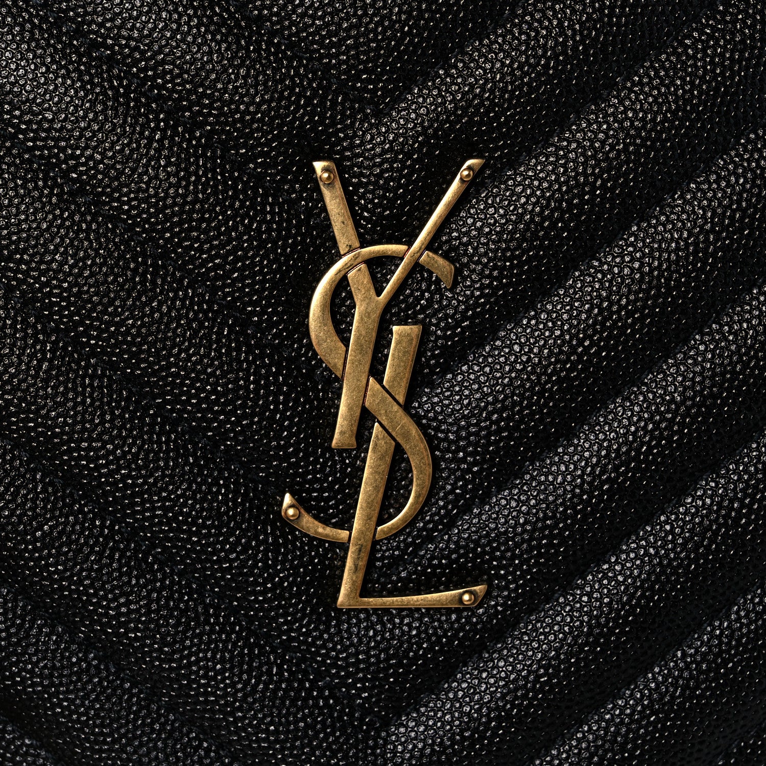Saint Laurent Grain De Poudre Matelasse Chevron Quilted Round Vinyle Camera Bag Black 8 of 10